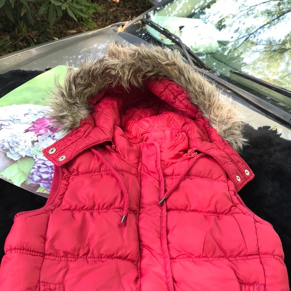 Aeropostale Red Zip Up Puffer Vest Removable Faux Fur Hat Hood Hoodie Small S - Picture 14 of 16